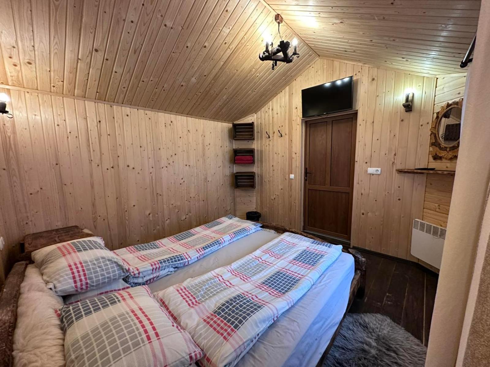 Котедж Садиба Предків บูโคเวล ภายนอก รูปภาพ